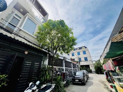 Giáp aeon tân phú   hẻm tải tránh   60m vuông a4   3 tầng   4pn   chỉ 6 đồng 0