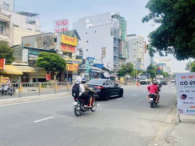 Ngay đhct   2p aeon mall   hẻm tải thông   nhà c4 90m ngang 5   chỉ 6.x tỷ 3