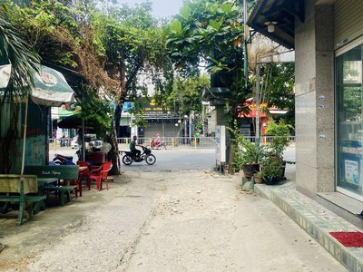 Ngay đhct   2p aeon mall   hẻm tải thông   nhà c4 90m ngang 5   chỉ 6.x tỷ 2