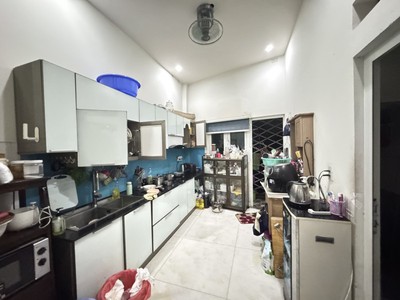 Bán nhà 3 tầng hiệp phú 51m    4pn, hẻm xe hơi, gần vincom lê văn việt chỉ 5.95 tỷ 0