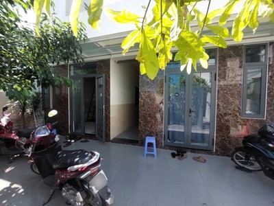 Bán nhà trong ngõ đường số 13, linh chiểu, thủ đức. dt 151m2, 6pn, sh, giá 8.6 tỷ. 1