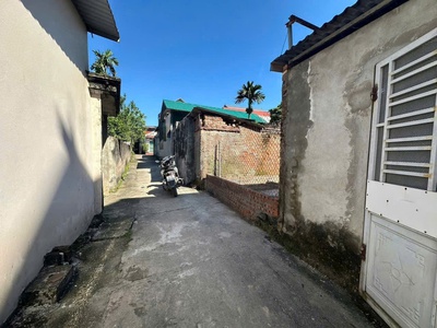 Siêu phâm đức thượng .hoài đức .hà nội 42m ngỗ nông gần đường ô tô tránh. gần chợ.hồ điều 1