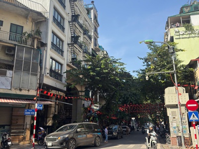 Bán nhà phố nguyễn cao trung tâm thành phố hà nội ô tô của 6 phòng ngủ 0