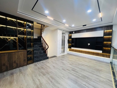 Bán nhà tân mai- hoàng mai, 62 m2, 7 tầng tm, mặt tiền 7,5 m, giá 26,5 tỷ. 0