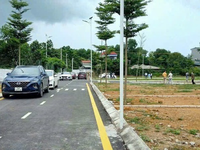 Cần tiền muốn bán nhanh lô góc 68m ngay trại láng cổ đông giá hơn hai tỷ tý 0