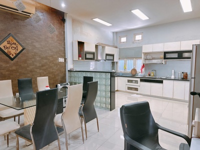 Nhà cho thuê hẻm cụt an ninh   trệt   2 lầu   sân thượng   ngô gia tự, q10. 3