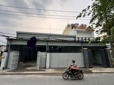 Cho thuê nhà xưởng thạnh xuân , quận 12    diện tích 500 m , đường xe công   có điện 3 pha 0