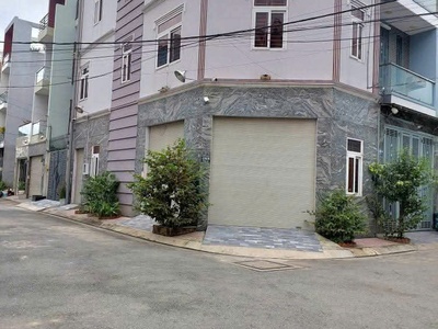 Nhà 3 tầng đẹp sát trung tâm quận 2  nguyễn duy trinh,phú hữu,quận 9  vuông vức, phong thủy đẹp, 0