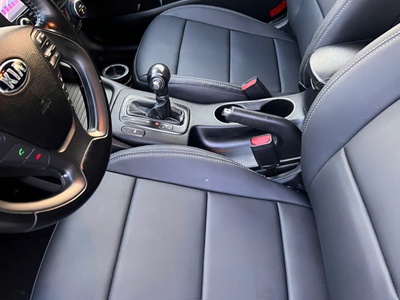 Bán nhanh xe Kia-k3 -2014 0