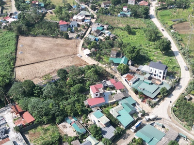 400-450m2 giá hơn 4 triệu/m2 Lương Sơn, Hòa Bình 2