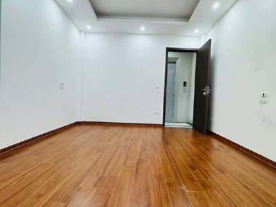 Bán nhà thông phố Láng Trung 35m2 5T thang máy Ngõ nông 30m ra ô tô tránh Nhà mới đẹp 5