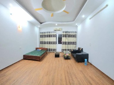 Bán nhà nguyễn phúc lai 36m2. 5 tầng. mặt tiền 4.6m. giá 12.2 tỷ đống đa 4