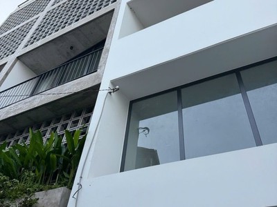 Bánnhà vip p5 gòvấp gần emart 6tầng full nt, 7.9tỷ tl, thang máy 0