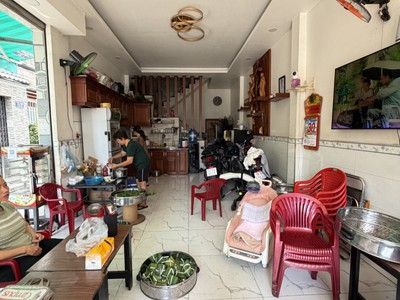 Chỉ 5.xtỷ vip tân phú 64m2  4 x 16    5 phòng ngủ  3tang btct ở ngay 1