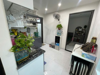 Nhà độc lập 2 tầng   căn góc 2 mặt thoáng   hải thành 2 60m , ngõ 3m, ô tô đỗ cửa   giá chỉ 2,4xx 1