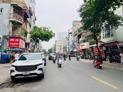 Siêu hiếm - hơn10 tỷ - 55m - nhà đẹp 7 tầng nguyễn văn cừ, sát chợ -10m ra mp, thang máy. 0