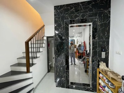 Bán nhà kim ngưu 35/42m2. 5 tầng. mătj tiền 3.7m. giá 13.6 tỷ hai bà trưng hà nội 0