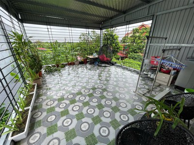 Nhà độc lập 2 tầng   căn góc 2 mặt thoáng   hải thành 2 60m , ngõ 3m, ô tô đỗ cửa   giá chỉ 2,4xx 2