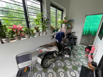 Nhà độc lập 2 tầng   căn góc 2 mặt thoáng   hải thành 2 60m , ngõ 3m, ô tô đỗ cửa   giá chỉ 2,4xx 4