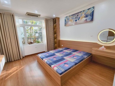 Bán nhà tập thể tầng 2 trần quốc hoàn dt 90m 3 ngủ 2 wc lô góc giá 5,250 tỷ 3