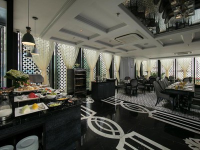 Khách Sạn Đỗ Quang 200M2 10 Tầng Hoàn Công 42 Phòng PCCC Đầy Đủ 80 Tỷ 1