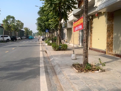 Cho thuê nhà 5 tầng mới xây, mặt phố, quận Long Biên 1