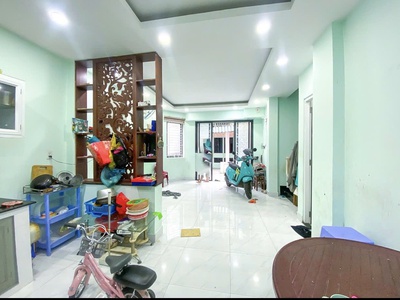 Chính chủ cần bán gấp nhà đẹp tại Hoà Hưng   Cách Mạng Tháng 8, vị trí cực hiếm có nhà rao bán. 3