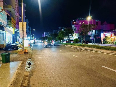 Lê thúc hoạch   góc 2 mặt tiền   hẻm ô tô tránh   50m   nhà đẹp 2 tầng   7pn chỉ 7.1 4