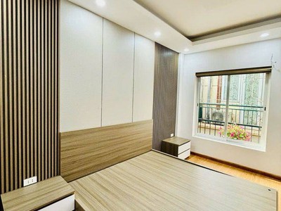 3 bước ra hồ 1 bồ đề xịn, long biên nhà mới 37m, 5 tầng chỉ nhỉnh 8 tỷ 100m ra nguyễn văn cừ, 4