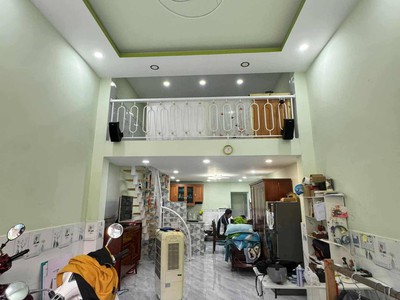 Siêu phẩm trệt lửng đường số 10 gần aeon tân phú, 48m2  4x12 . hẻm 6m thông xe hơi ngủ trong nhà. 1