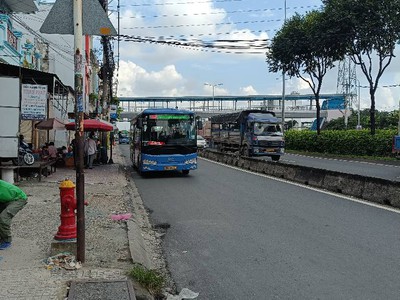 Bán nhà măt tiền q.12, trung mỹ tây, ql22, 180m2, 3 tầng, 4pn 1