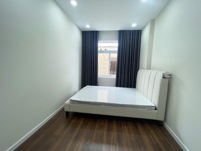 Bán nhà đường số 8, phường linh trung, thủ đức, tp hcm. dt 70m2, 3 tầng, 3pn, sh, 6.5 tỷ. 4