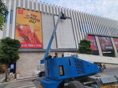 Làm Bảng Hiệu Quảng Cáo Trọn Gói, Giá Rẻ 2