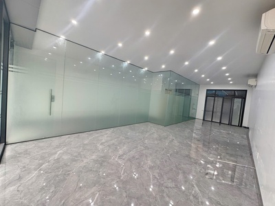 Cho thuê sàn VP tầng 1 80m2 giá từ 10tr tại Vinhomes Marina 0