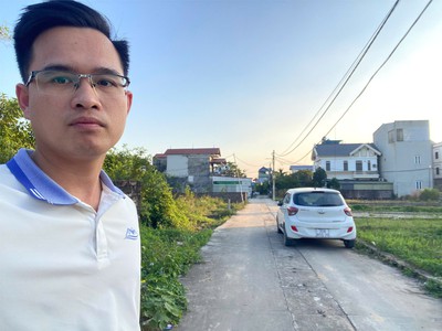 Hàng mới 2,x tỷ tổ 10 tt quang minh,dt 50m,mt hơn 4m.hàng f0 đầu tư. 2