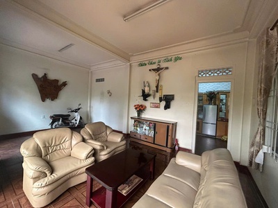 Cho thuê nhà mặt tiền đường xô viết nghệ tĩnh phường 7 đà lạt giá 13tr 0