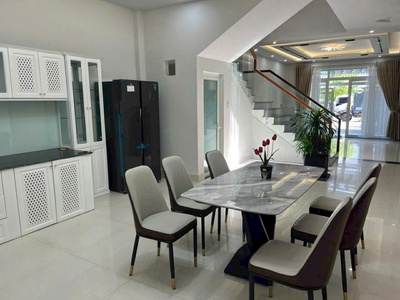 Cần bán nhà 3 tầng huỳnh ngọc đủ, nhà mới xây rất đẹp 0