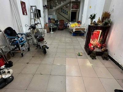 Cần cho thuê gấp mặt bằng tại vị trí đắc địa ngay trung tâm quận 1, thích hợp kinh doanh 1