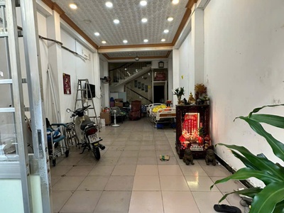 Cần cho thuê gấp mặt bằng tại vị trí đắc địa ngay trung tâm quận 1, thích hợp kinh doanh 0