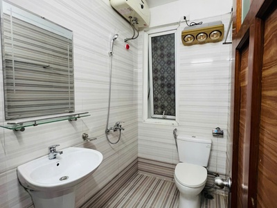 Cho thuê nhà riêng Ngõ 59 Phạm Văn Đồng, 30m x 5 tầng, nhà mới, ở kết hợp kinh doanh 3