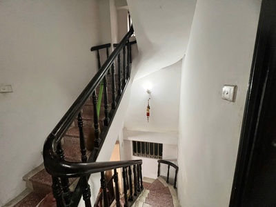 Chính chủ bán nhà số 6/175 Thịnh quang Đống Đa 50m2 4 tầng 4 ngủ nhỉnh 13 tỷ. 6