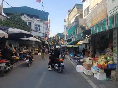 Bán gấp nhà mặt phố Cầu Am, 38m2, mặt tiền rộng 3.9m, vị trí đẹp, vỉa hè rộng, kinh doanh sầm uất, 0