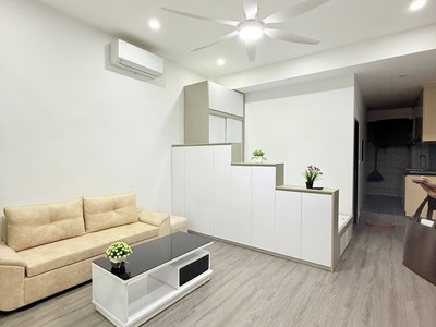 Bán nhanh căn 2PN TT Cơ Khí Hà Nội  đối diện ROYAL CITY . Gía 3,39 tỷ 0