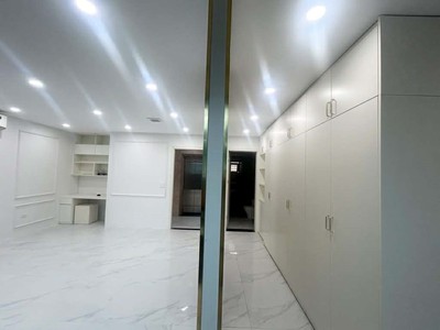 Bán nhà cách hồ Phương Mai 20m 65m2 7T thang máy MT rộng Ngõ thông ô tô Kinh doanh đỉnh 2x tỷ 4