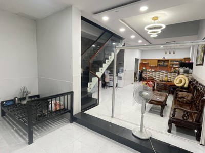 Bán nhà hiệp bình chánh, đường số 9, thủ đức, tp hcm. dt 5x18m, 3 tầng, 3pn, sh, 8.7 tỷ. 0