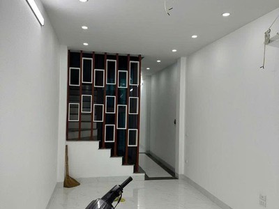 Ô tô vào nhà - ngõ thông kinh doanh - thang máy - thoáng trước sau 1