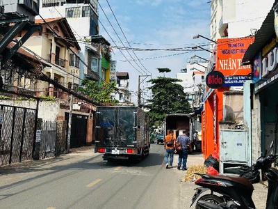 Bán nhà mtkd trần bình trọng bt ngang 13m 800m2 52 pn tiện xây 12 tầng gần chợ 103 tỷ. 2