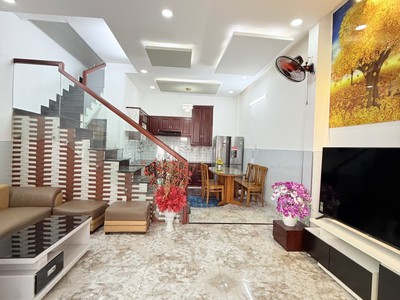 Nhà đẹp 2 tầng ngang 5m 48m  ta11 thới an q12 full nội thất 4 tỷ 650. 1