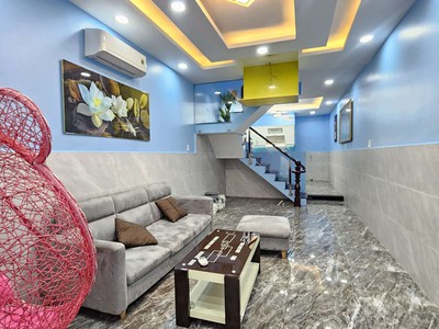 Nhà 2 tầng 47m2, sát bên ngã tư nguyễn ảnh thủ và tô ký. chủ xây tâm huyết, trung mỹ tây, quận 12. 0