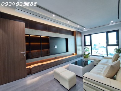 Bán nhà mới phố trạm   31m    7 tầng thang máy   ô tô vào nhà   long biên 1